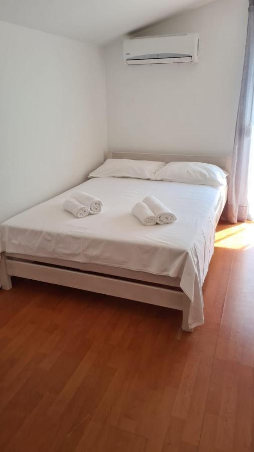 Apartments Golub 宁 外观 照片